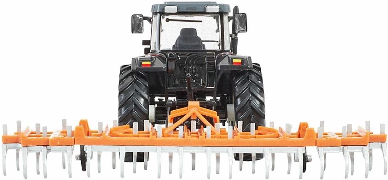 Cultivateur repliable pour le « travail aux champs »