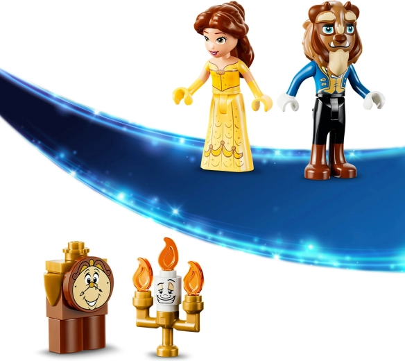 4 personnages et accessoires magiques