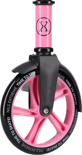 Conduite rapide et fluide grâce aux roues 200 mm et ABEC 7