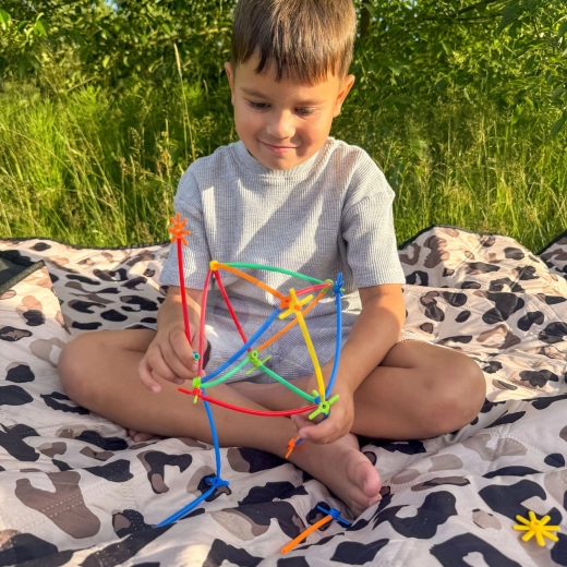 Un jeu créatif pour les enfants à partir de 3 ans