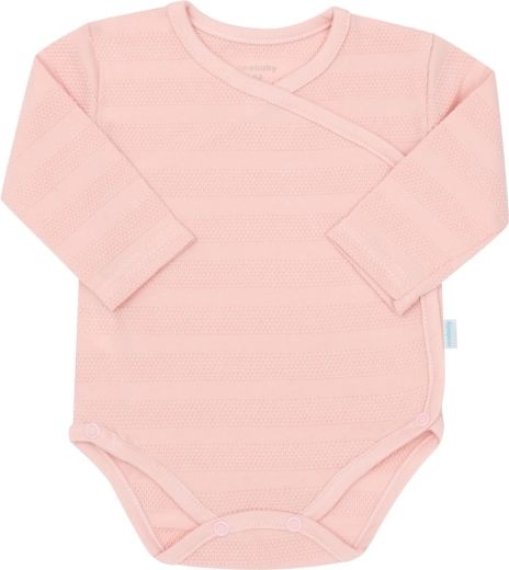 Body entièrement pressionné pour un habillage facile