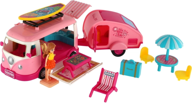 Poupée et accessoires de camping