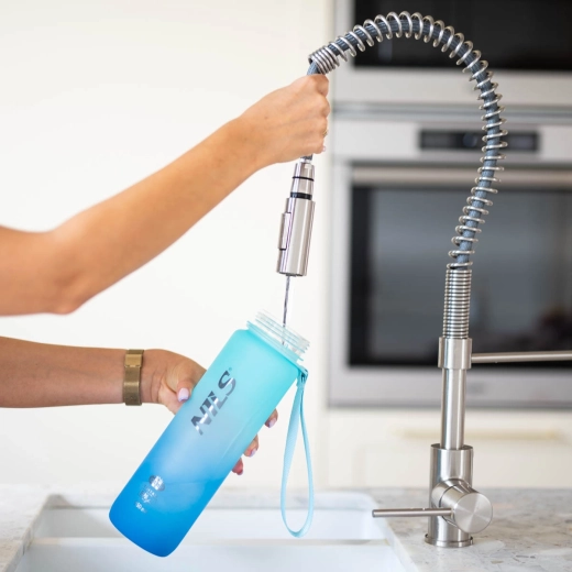 Large goulot pour un remplissage et un nettoyage faciles