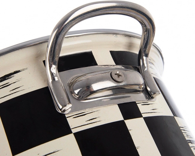 Poignées métalliques confortables et rebord en inox