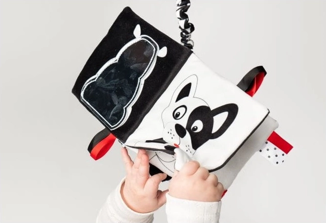 Livre sensoriel Kdo to ? Co to ? pour bébés Mom's Care