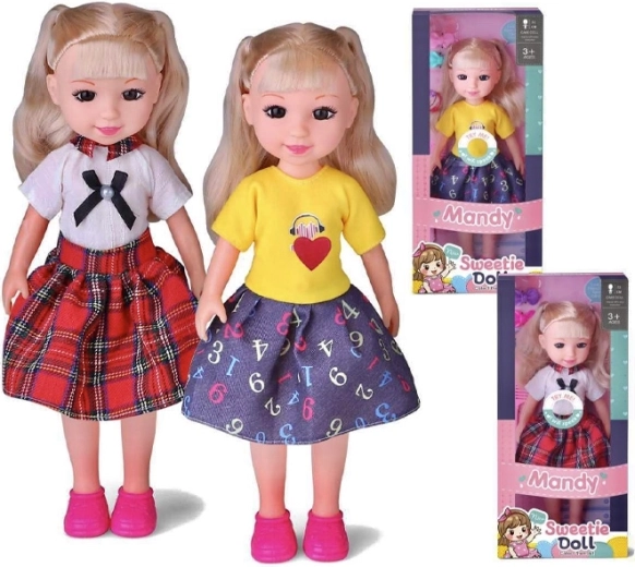 poupée Klárka avec accessoires