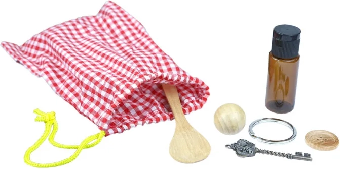 Moyo Montessori sachet mystère avec de petits objets