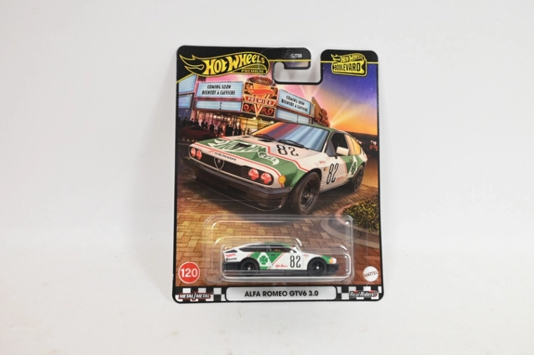 Hot Wheels Premium Alfa Romeo GTV6 3.0 – modèle de collection
