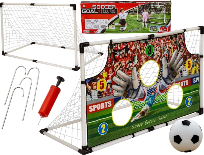 But de football avec filet, ballon et pompe