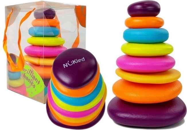 Pyramide colorée avec anneaux pour enfants