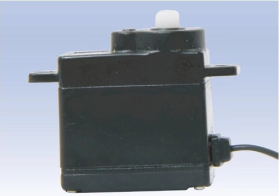 Servo Jamara Z18
