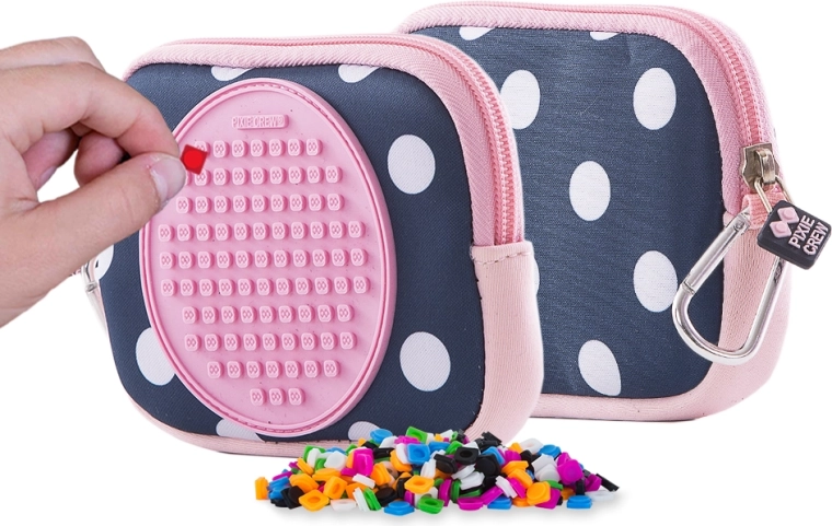 Étui universel Pixie Crew bleu à pois blancs