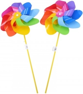 Moulin à vent coloré avec feuilles arc-en-ciel