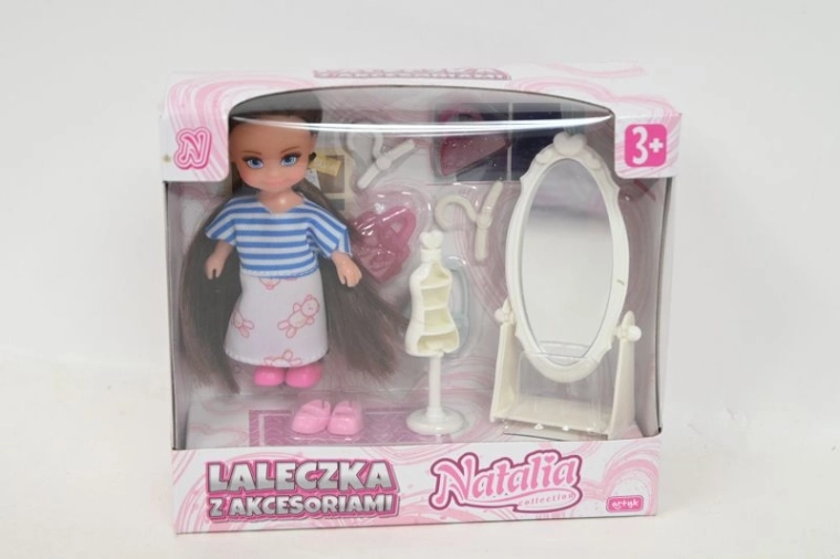 Poupée Natalia avec dressing