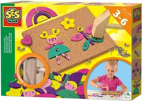 Table en liège SES avec petit marteau – kit créatif