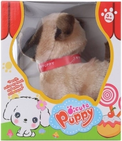 Petit chien marron qui marche