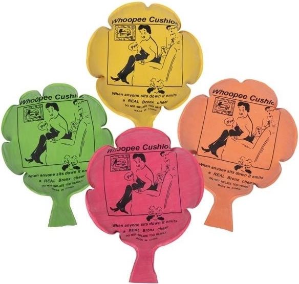 Goki coussin péteur (assortiment de couleurs)