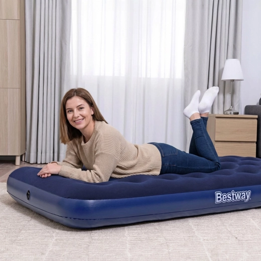 Matelas gonflable 1 personne avec surface en velours bleue 188 × 99 × 22 cm