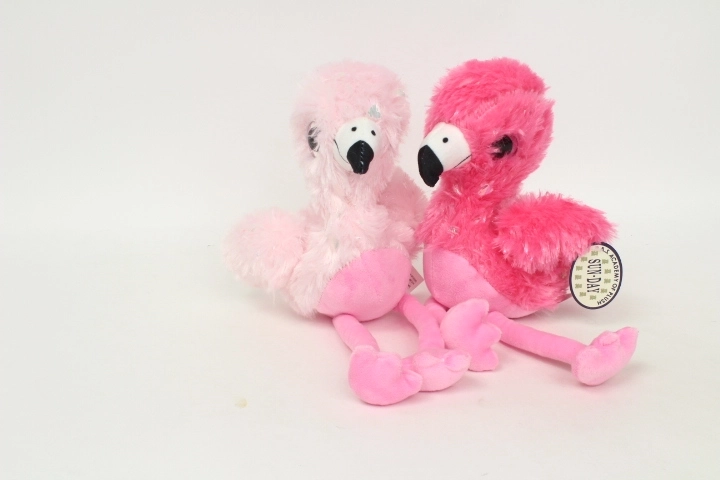 Flamant rose en peluche