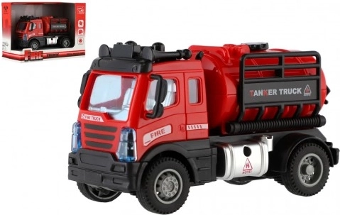 Camion de pompiers avec citerne à rétrofriction