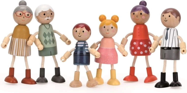 Joyeuse famille, figurines en bois