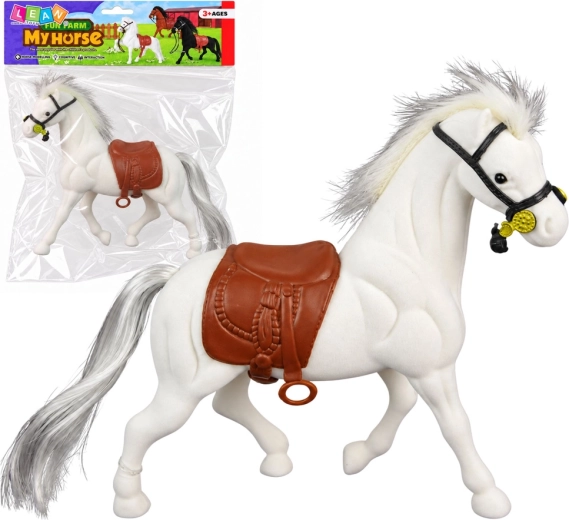 Figurine de cheval blanc avec selle marron – ferme