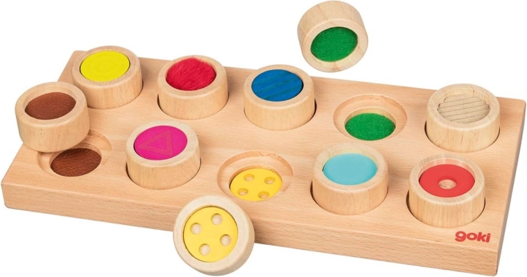 Jeu tactile d’insertion en bois GOKI type mémo