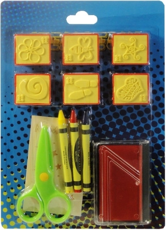 Set coloré de tampons avec éponge, crayons et ciseaux