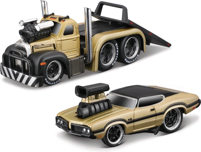 Maisto Muscle Transports 1953 Mack B-61 plateau avec 1970 Oldsmobile 442 1:64