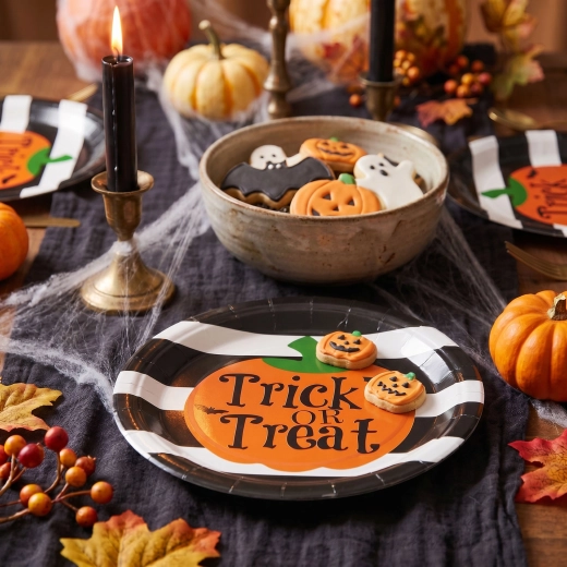 Assiettes en papier d'Halloween avec citrouille et inscription « Trick or Treat », 23 cm - 8 pièces