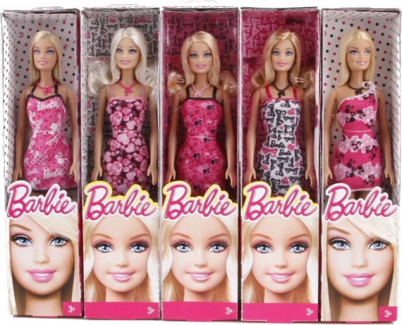 Poupée Barbie en robe tendance