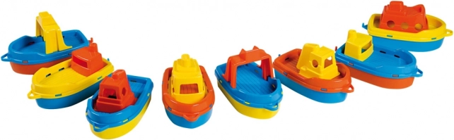 Petit bateau en plastique pour l’eau