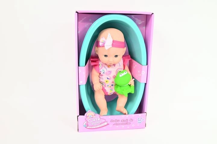 Bébé dans la baignoire