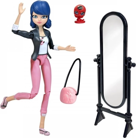 Miraculous Marinette poupée studio de mode