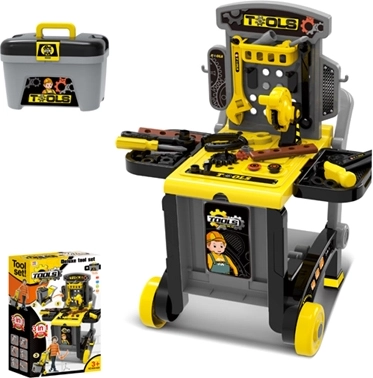 Atelier pour enfants avec outils, armoire et chariot