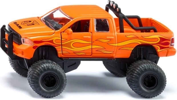 Véhicule tout-terrain RAM 1500 avec pneus ballon