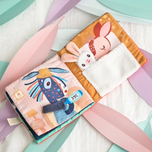 Livre textile Lilliputiens avec activités et doudou – Faon Stella