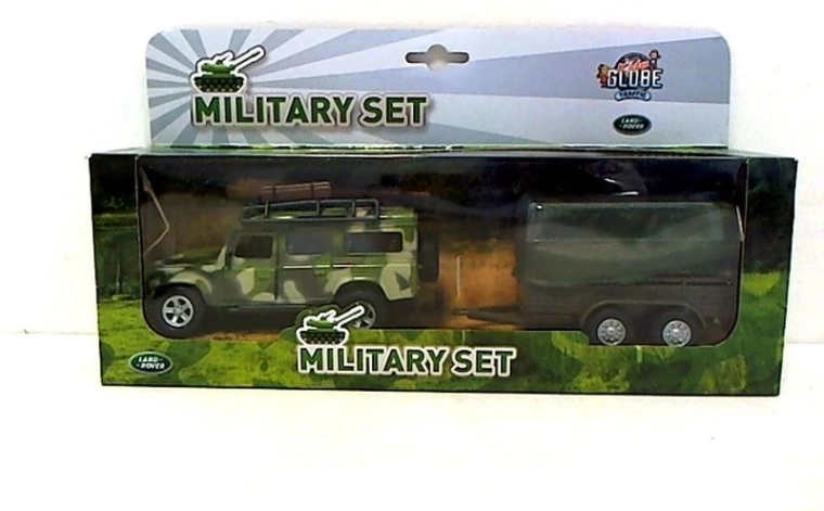 Land Rover militaire avec remorque