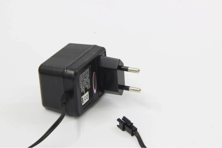 Chargeur pour Dancing Car 6 V avec connecteur (230 V) - 1 pièce