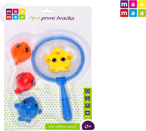 Pêche de petits poissons dans l'eau