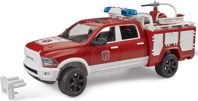 Camion de pompiers Bruder RAM 2500 avec canon à eau, éclairage et son