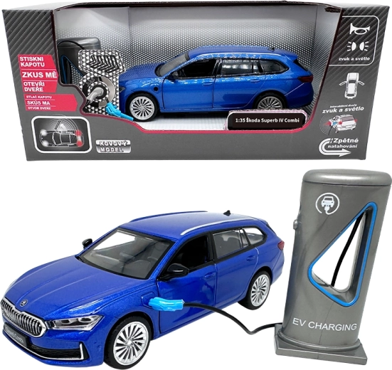 Modèle en métal Škoda Superb IV Combi avec borne de recharge, bleu 1:35