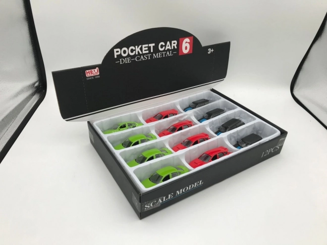 Petite voiture miniature à rétrofriction 1:43