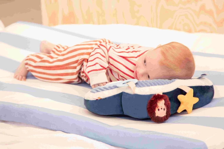 Lilliputiens coussin d’activités chien Jules