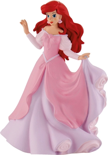 Ariela en robe rose