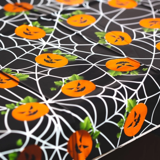 Nappe d'Halloween avec effet aluminium 137 × 183 cm – citrouilles et toile d'araignée