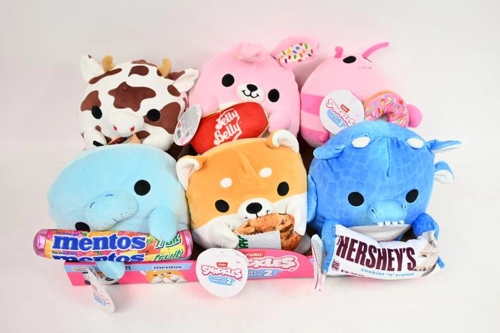 Peluche ZURU Snackles 20 cm – petit animal avec sa gourmandise préférée (série 2)
