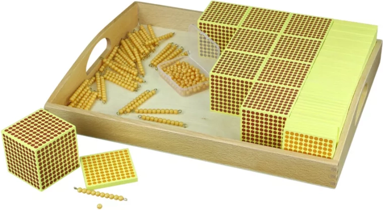 Carrés de centaines en bois et matériel perlé doré 100–1000