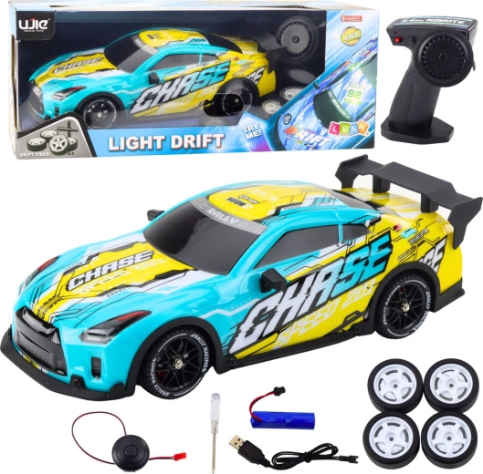 Voiture RC de sport avec carrosserie rétroéclairée et roues de drift – turquoise
