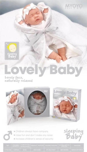 Poupée bébé dans une couverture grise